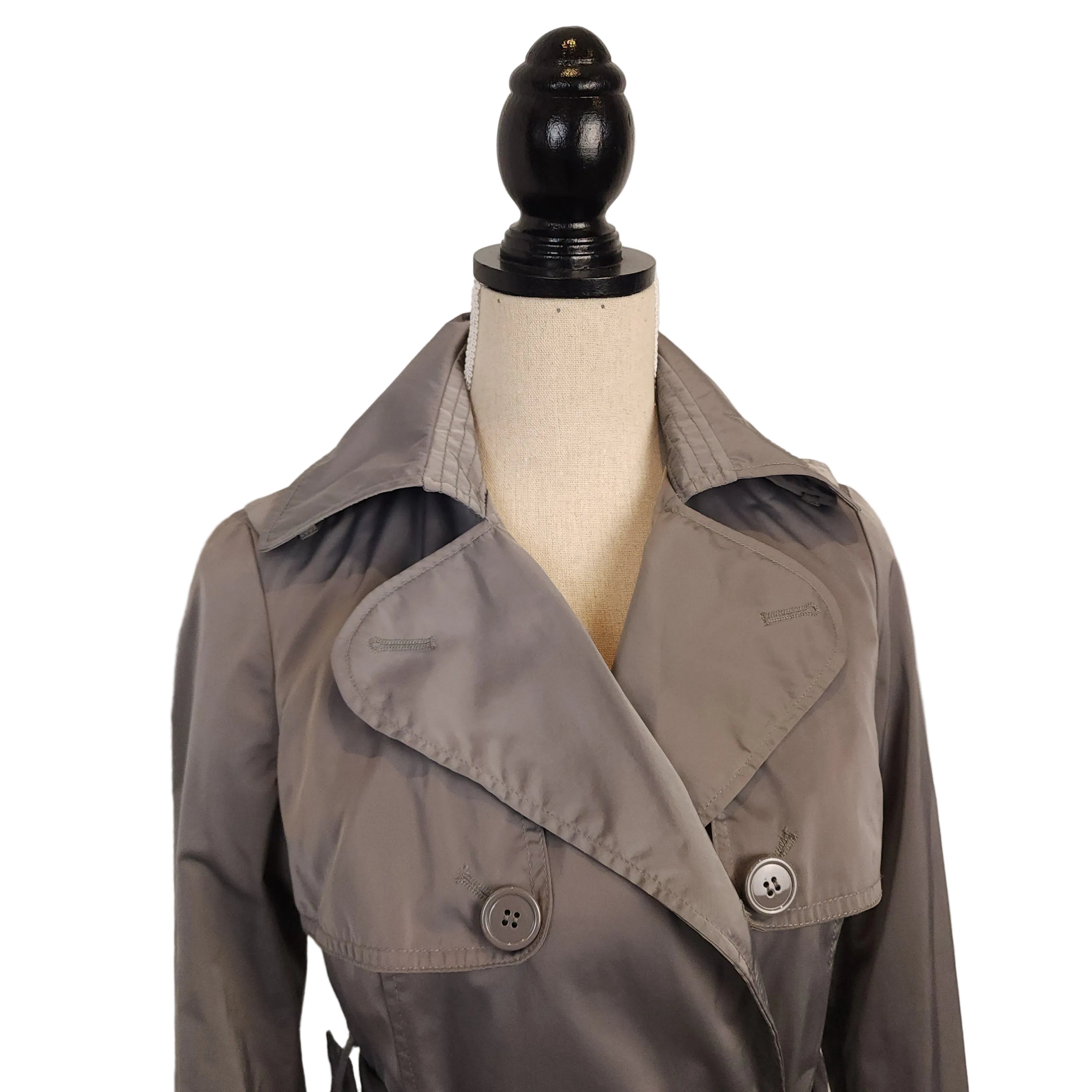 AMY GEE Silky Belted Seal Gray Sz Medium Trench Coat