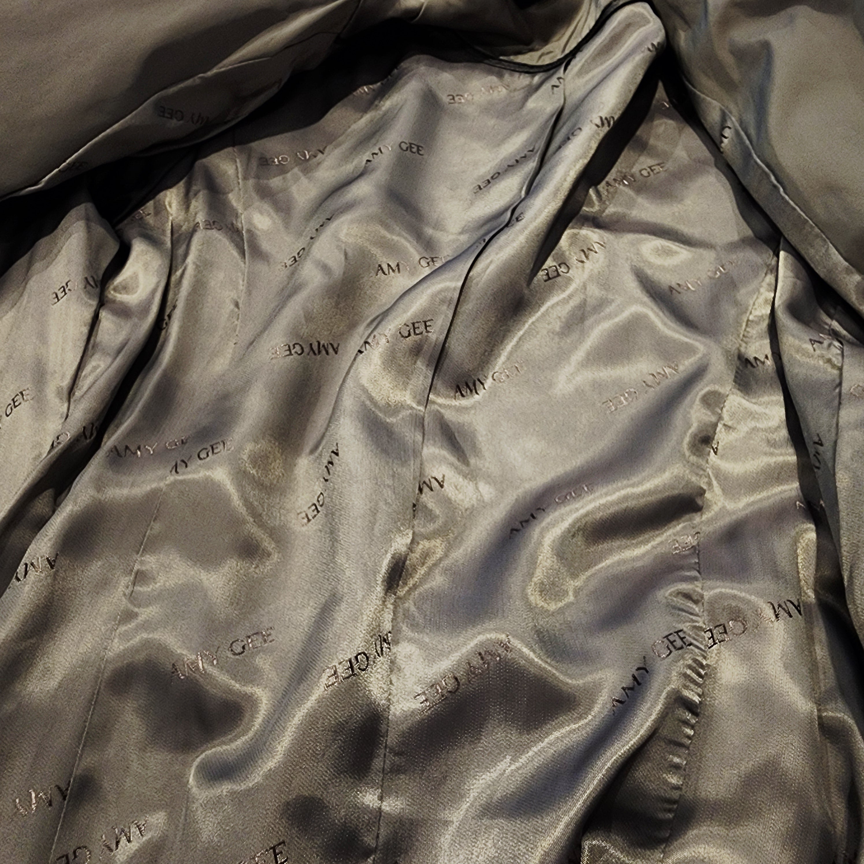 AMY GEE Silky Belted Seal Gray Sz Medium Trench Coat