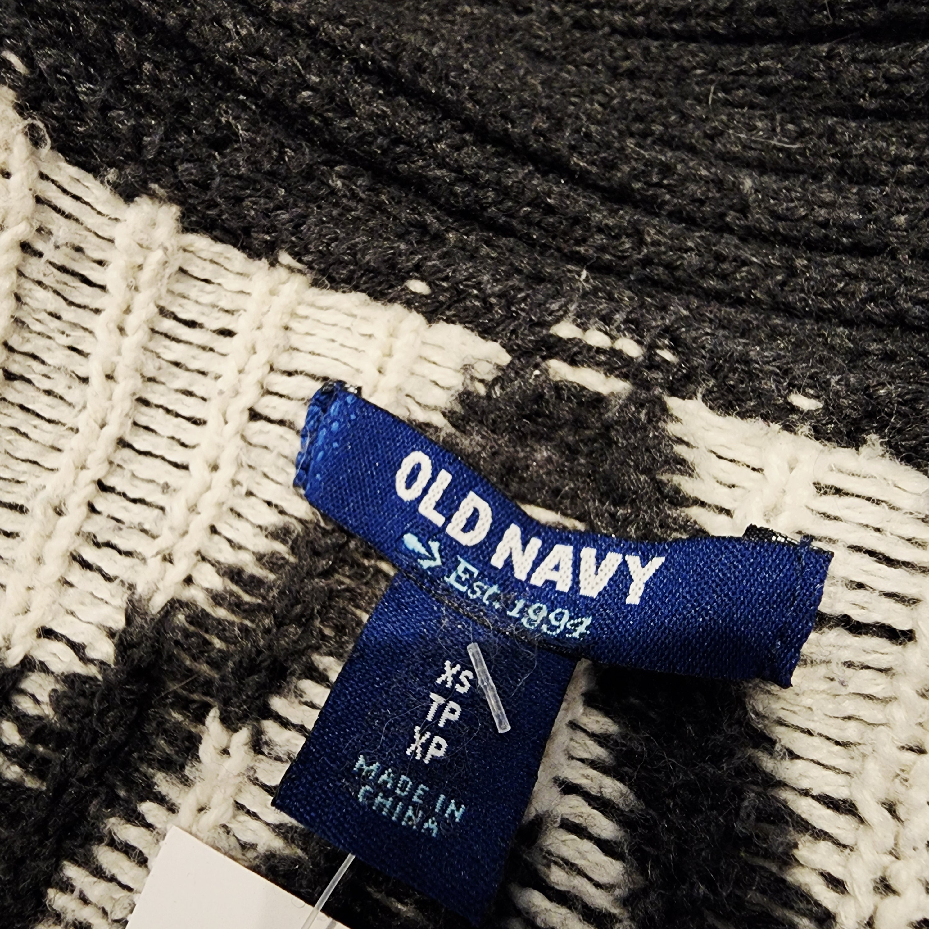 Aztec Navajo Pattern XS Black & White Wrap Cardigan