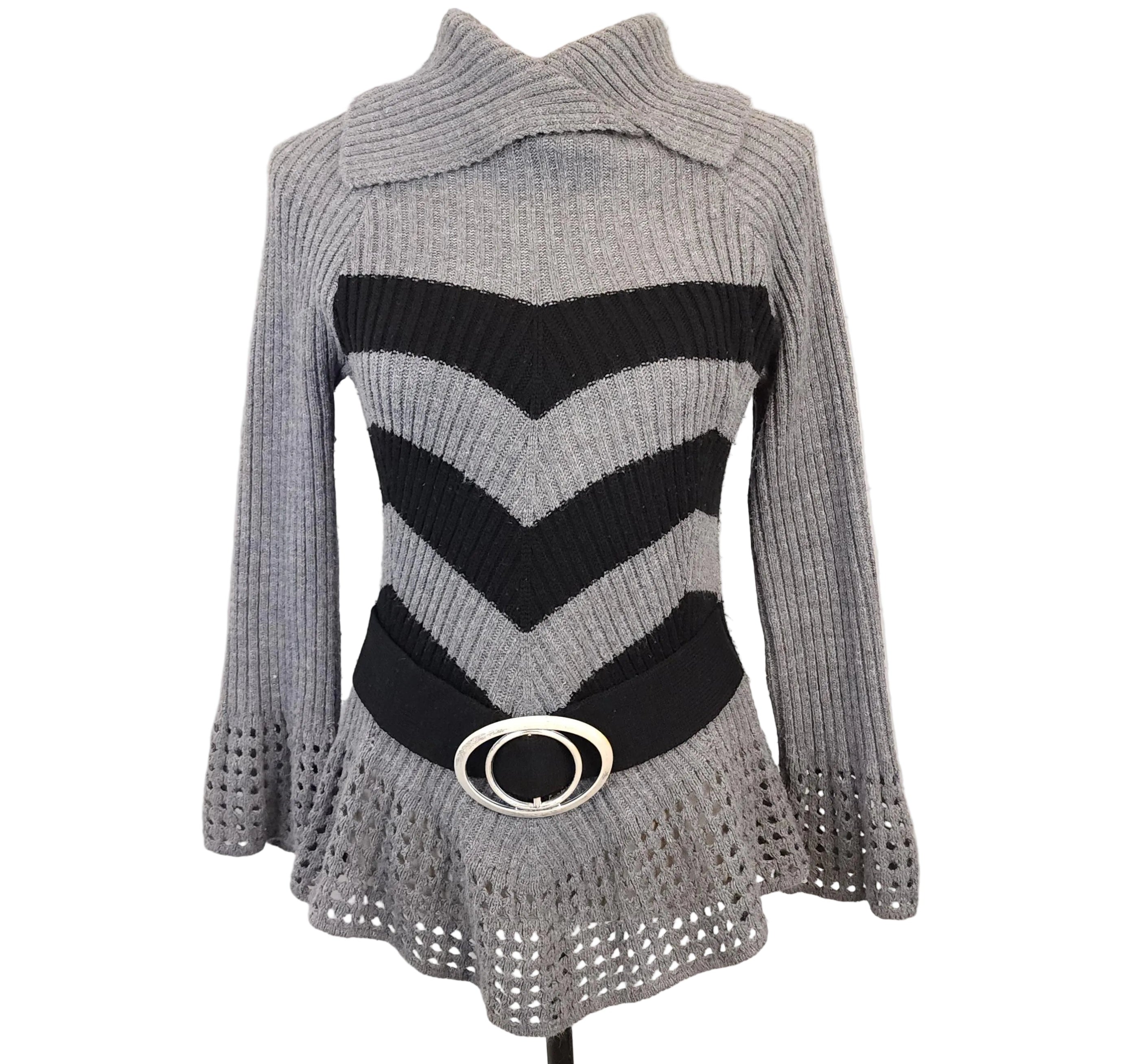 Y2K Gray & Black XS Ribbed Knit Sweater w/ Matching Belt