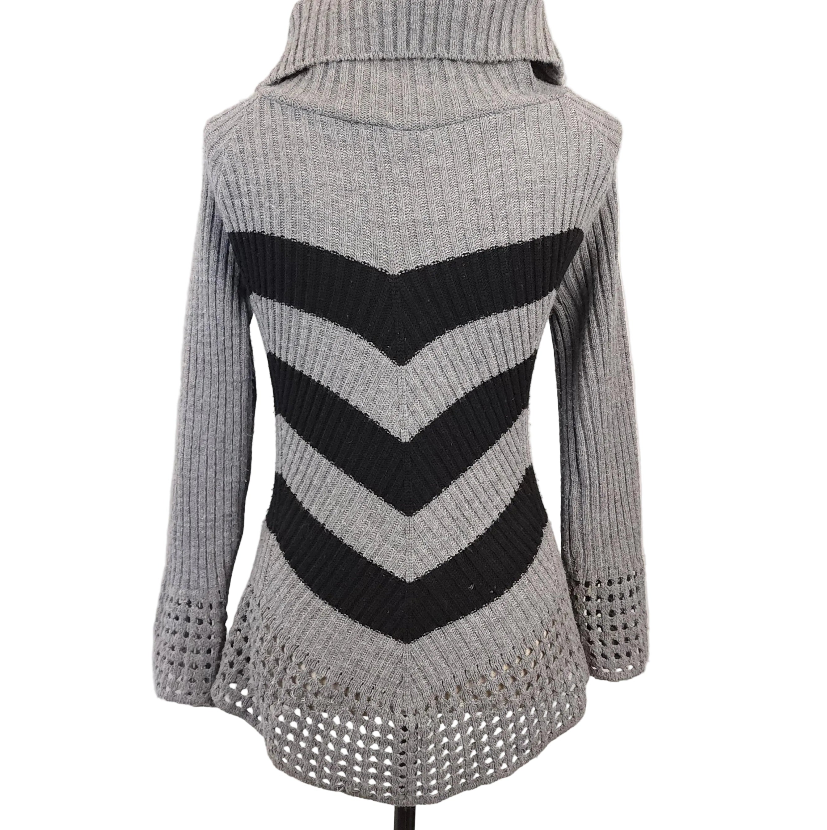 Y2K Gray & Black XS Ribbed Knit Sweater w/ Matching Belt