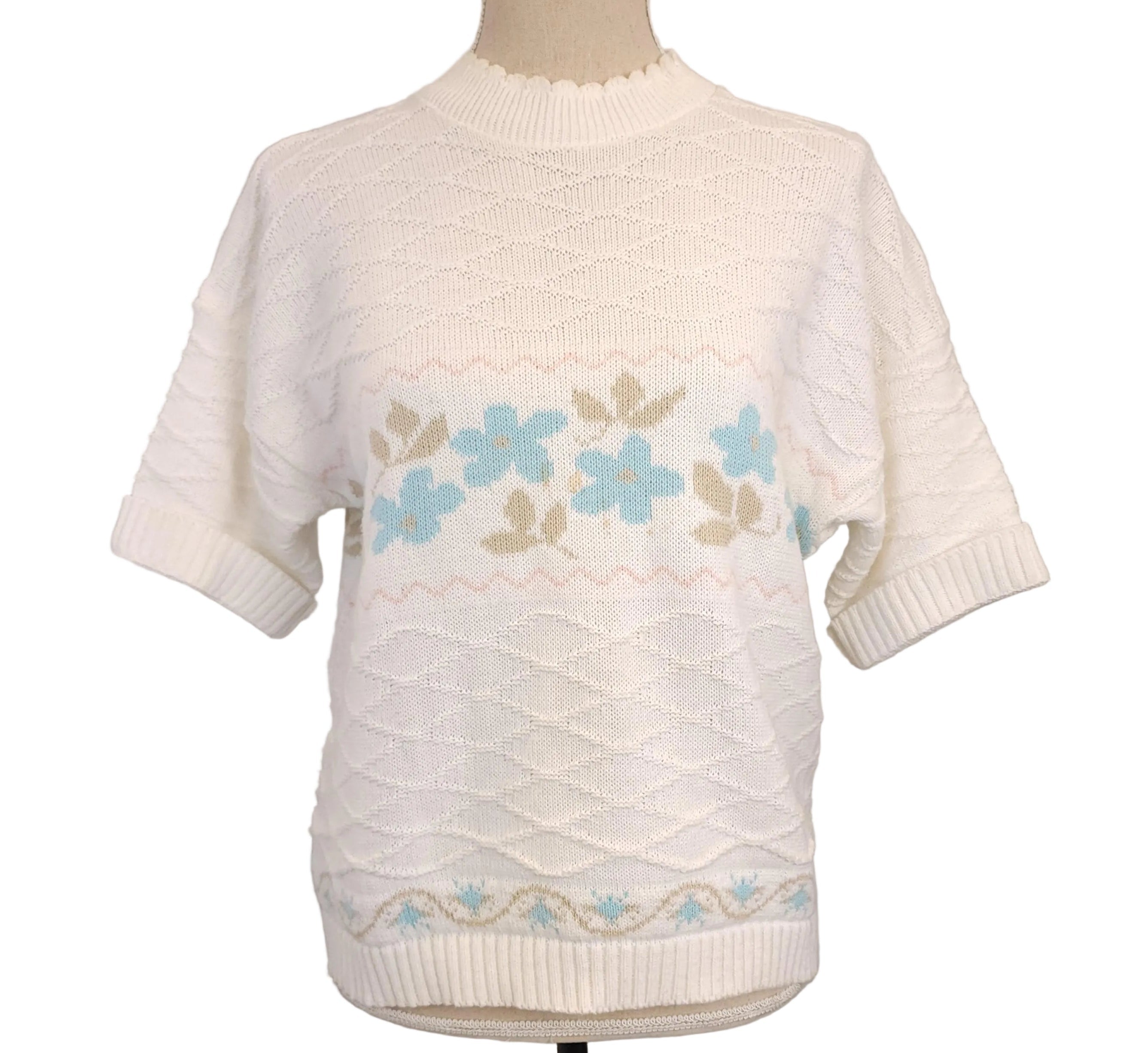 Vintage Fire Islander Cute Scalloped Detail Sz Medium Floral Print Short Sleeved Knit Sweater