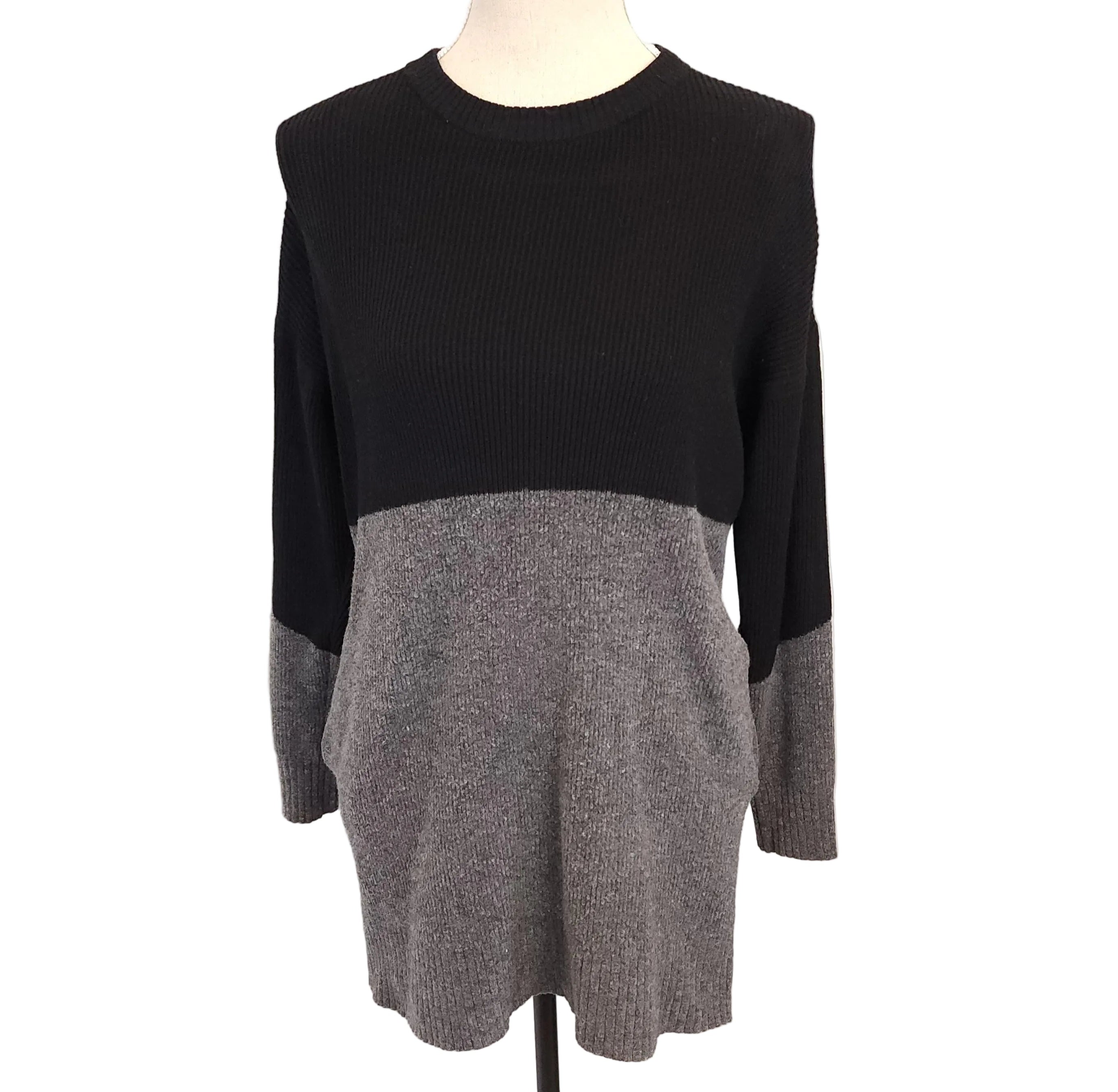 Lululemon Black & Gray Color Block Sweater Sz Medium