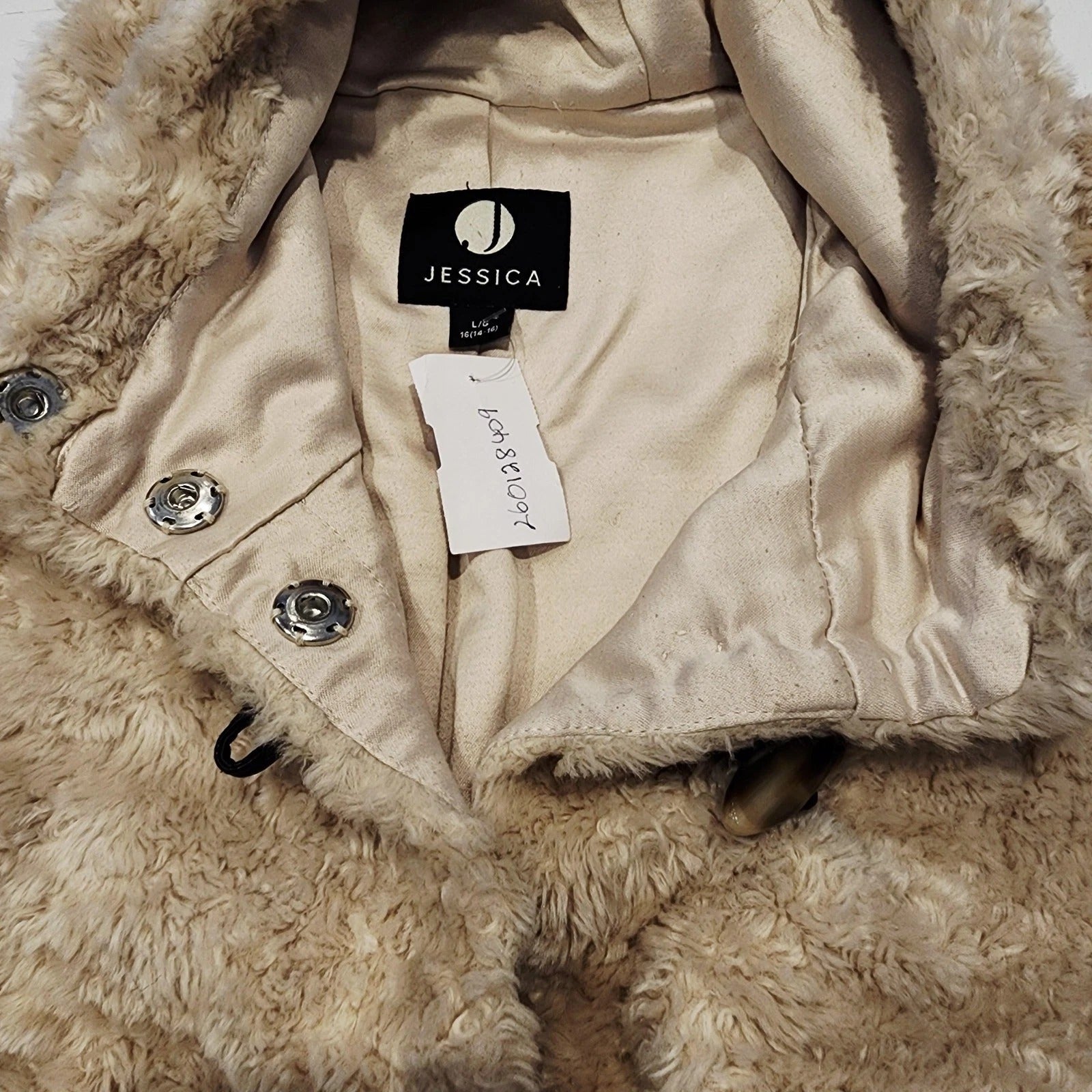 JESSICA Vanilla Cloud Faux Fur Coat Horn Toggle Closures Sz Youth L