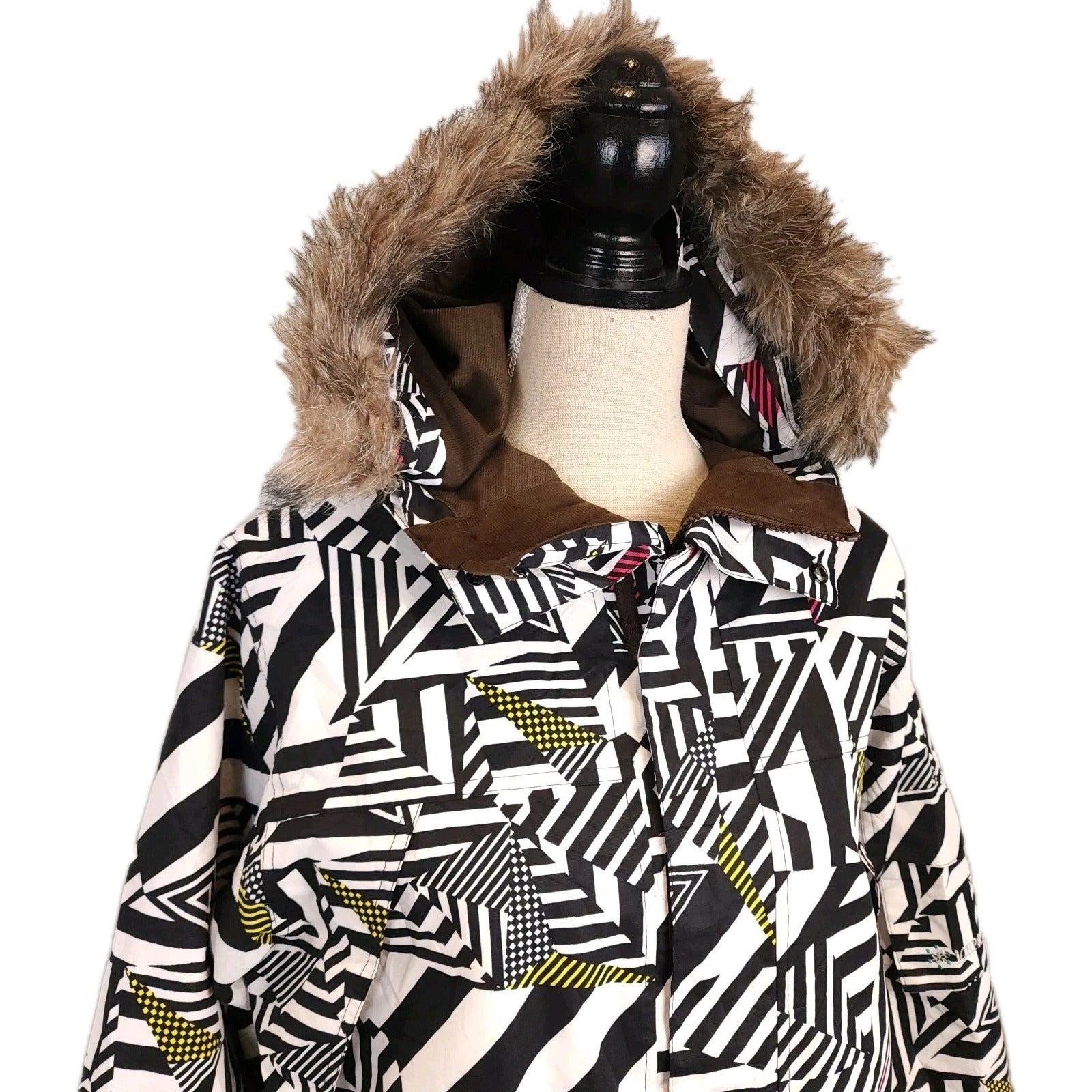 Y2K ICEPARDAL Geometric Black & White Insulated Winter Jacket Hooded Faux Fur
