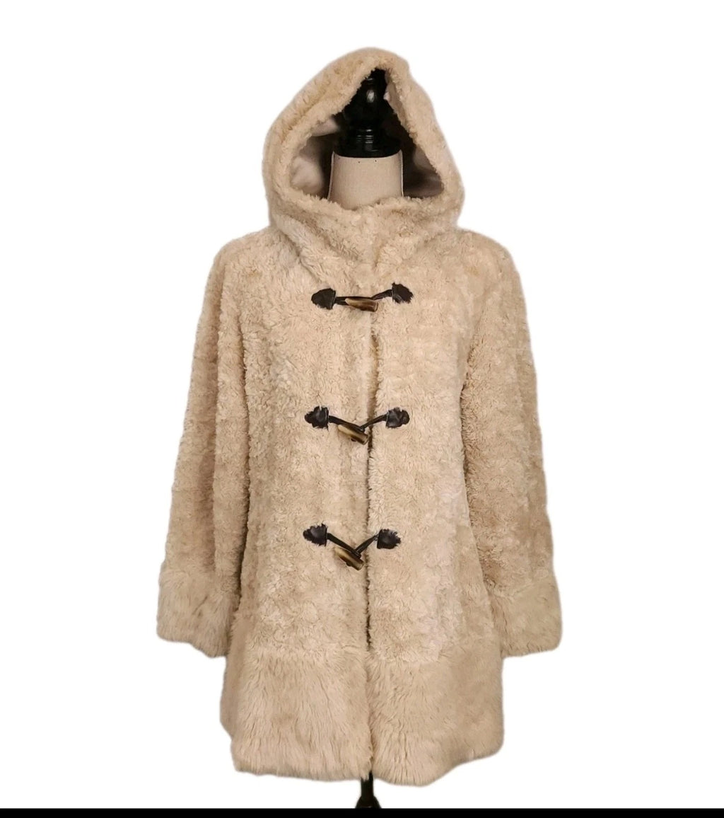 JESSICA Vanilla Cloud Faux Fur Coat Horn Toggle Closures Sz Youth L