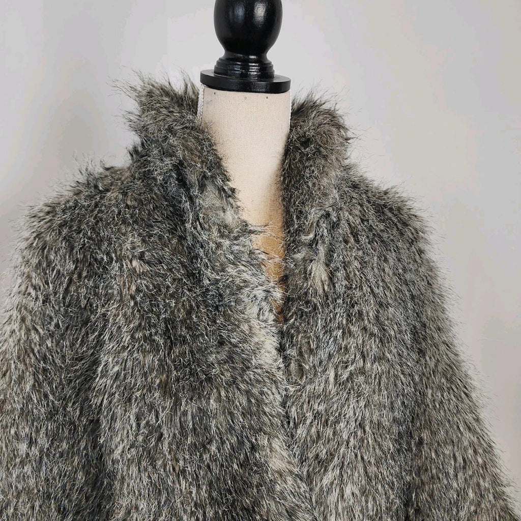 Cynthia Rowley Sz M Faux Fur Cape Gray