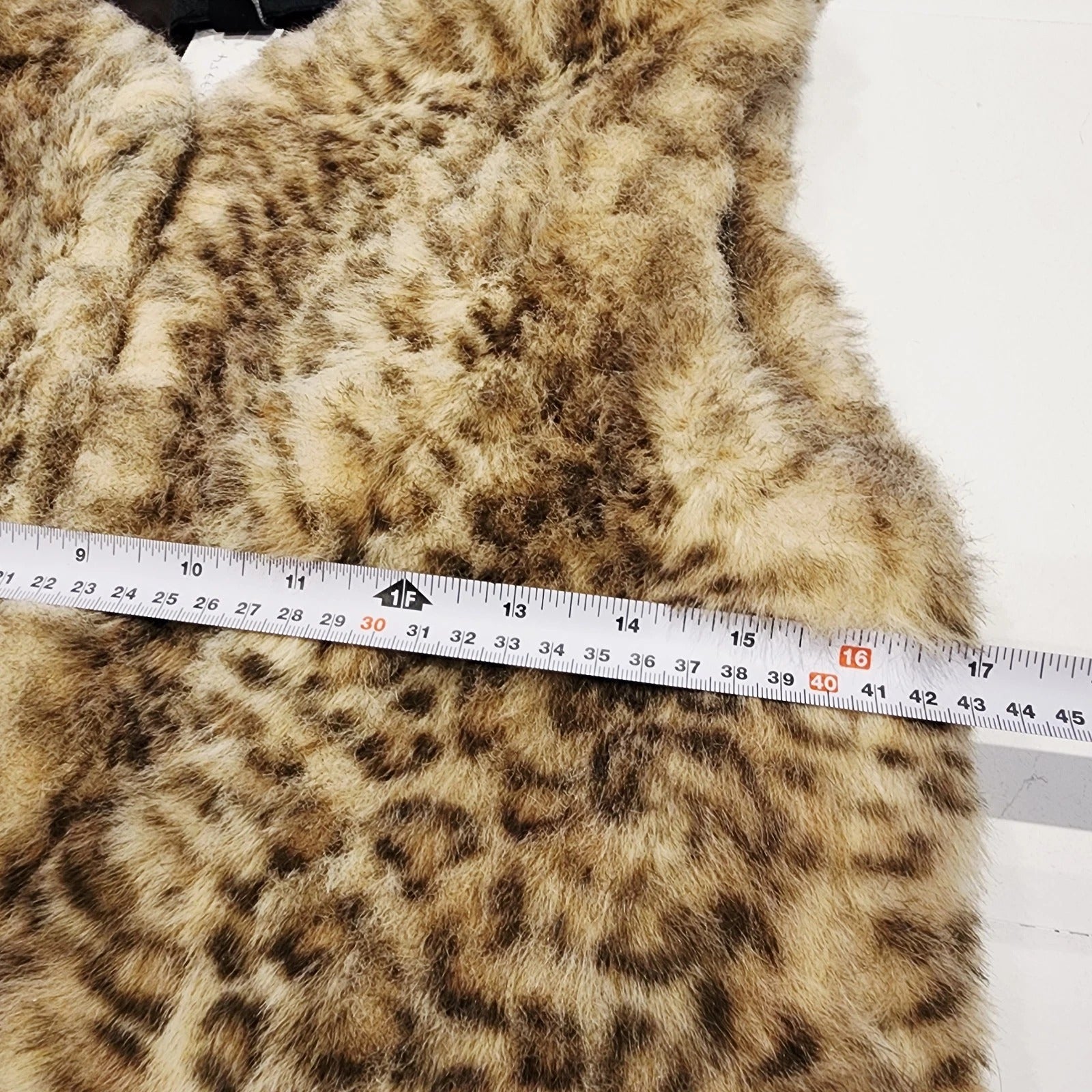 Lynx Faux Fur Sz M Vest Beige
