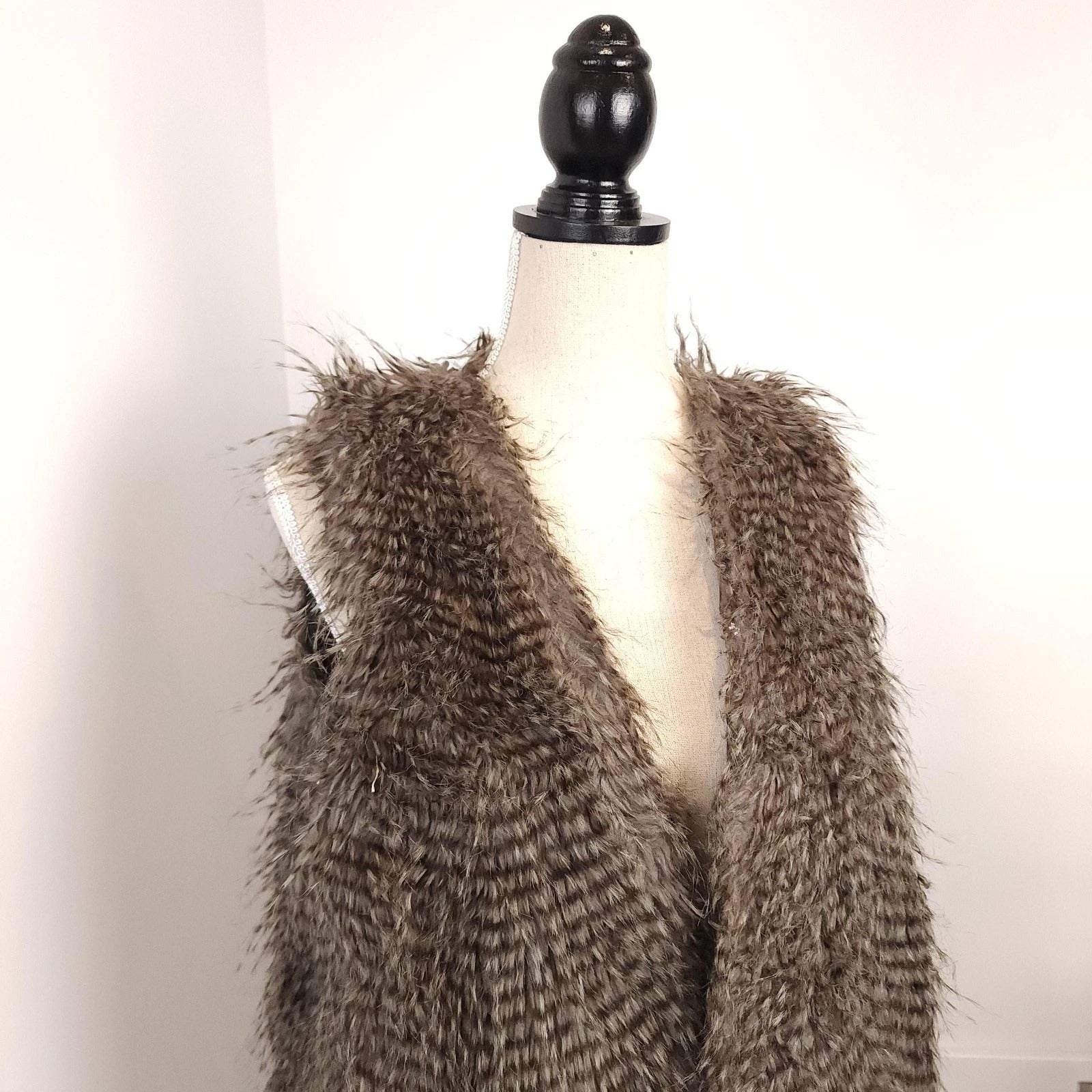 JUSTFAB Mocha Brown Shaggy Faux Fur Vest Fits Size Large