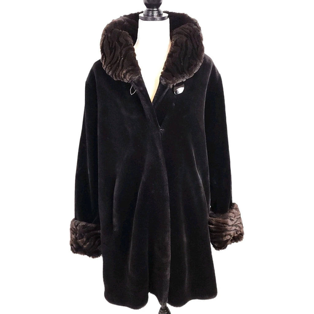 Vintage Plush Faux Fur Overcoat Black & Brown Buttoned Sz Medium