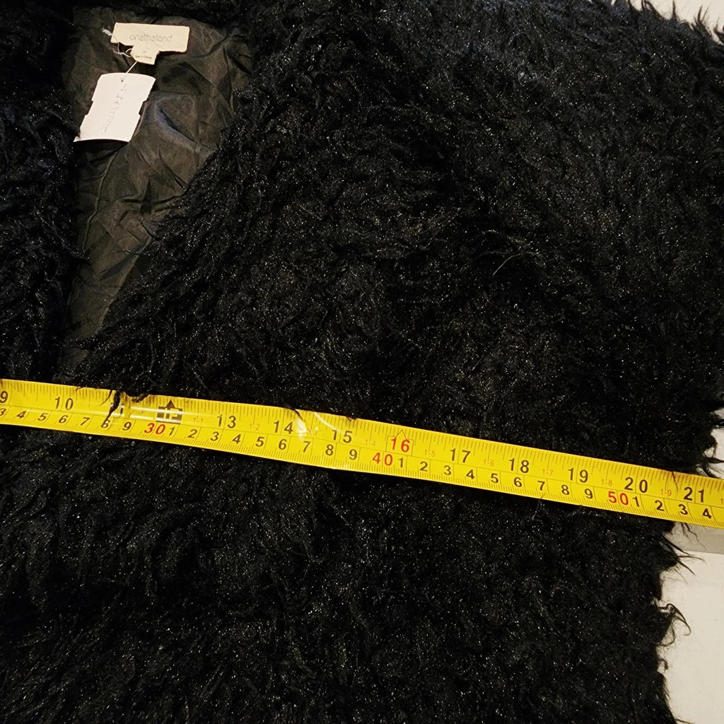 Onetheland Sz S Shaggy Faux Fur Jacket Black
