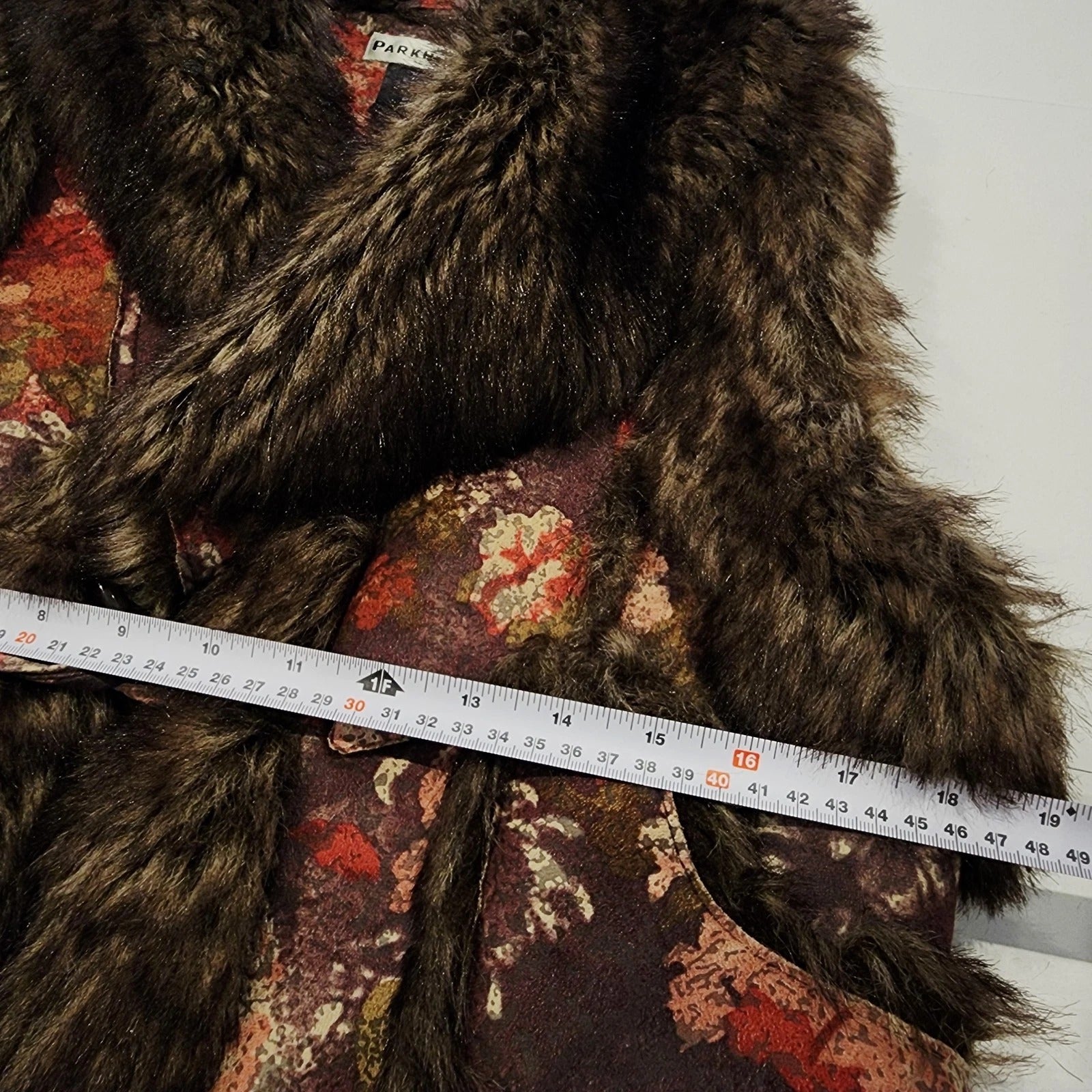 Parkhurst Sz M Floral Faux Fur & Shearling Vest Horn Toggle