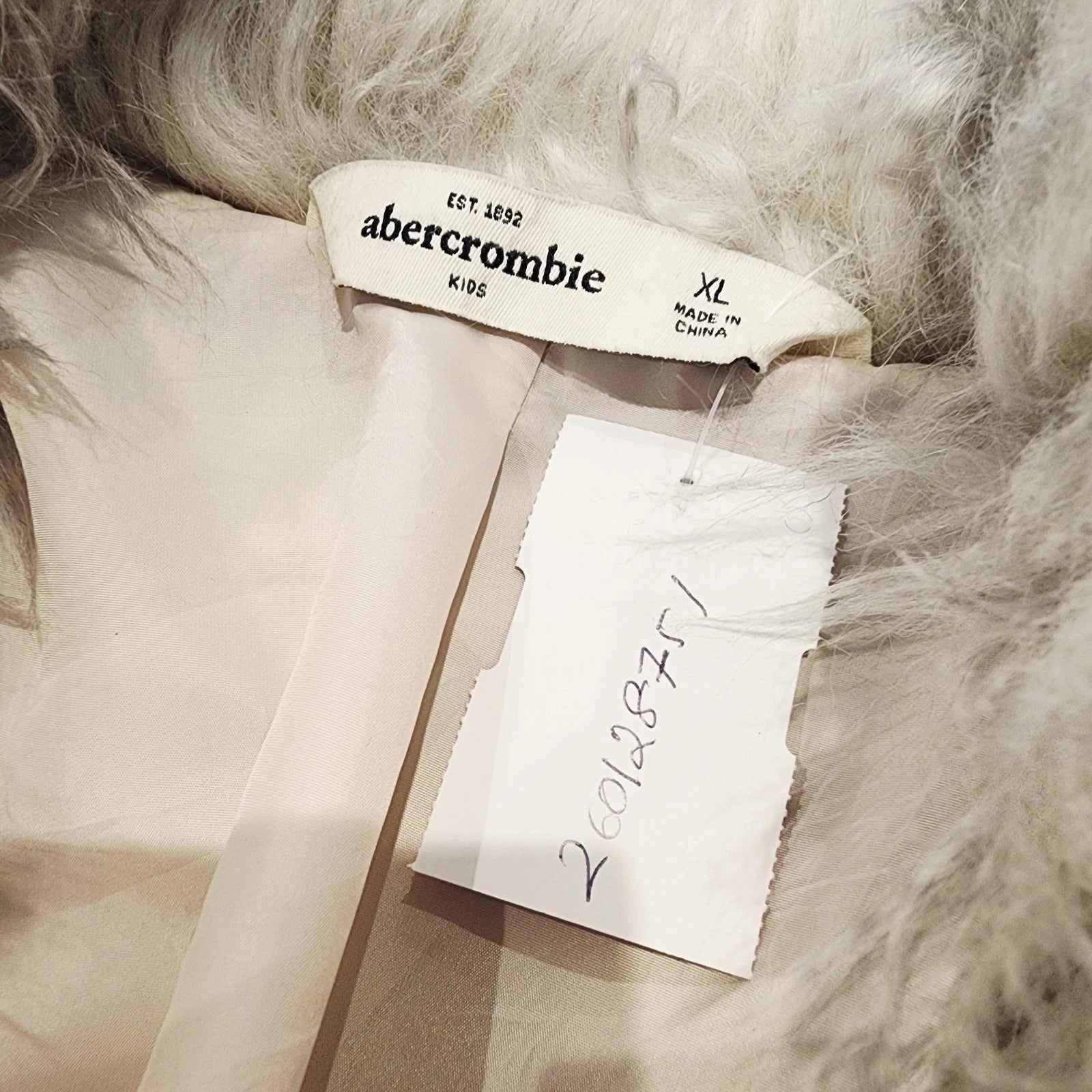 Abercrombie Kids Arctic White Long-haired Faux Fur Sz XL